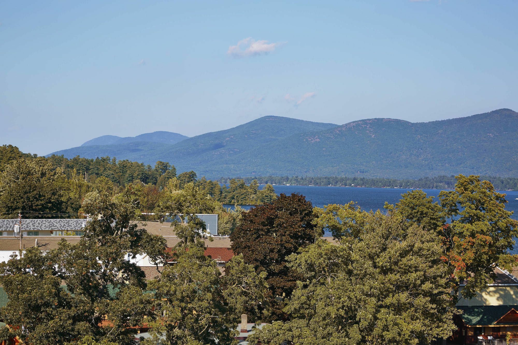 Courtyard By Marriott Lake George Hotel Exterior photo