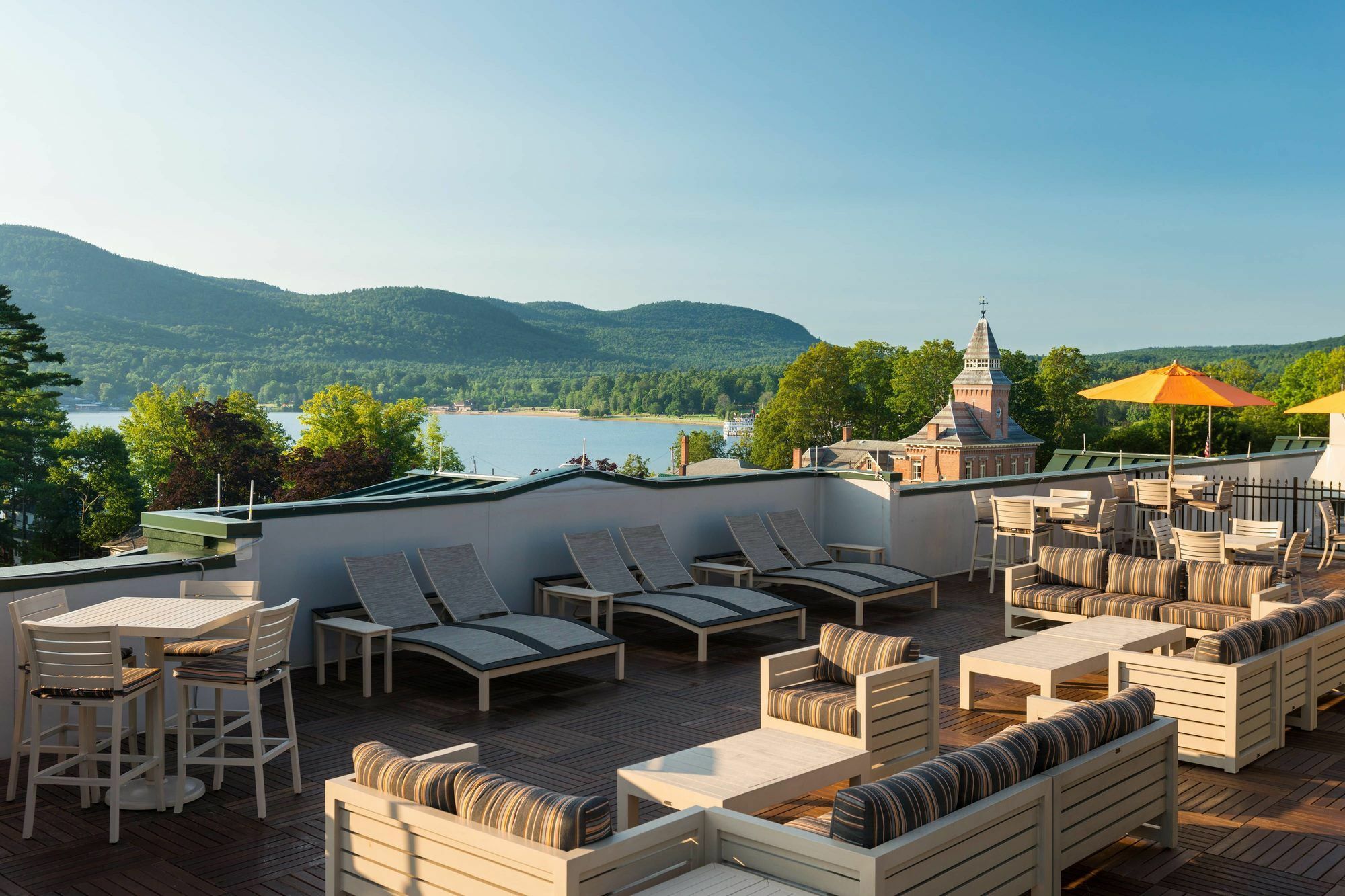 Courtyard By Marriott Lake George Hotel Exterior photo