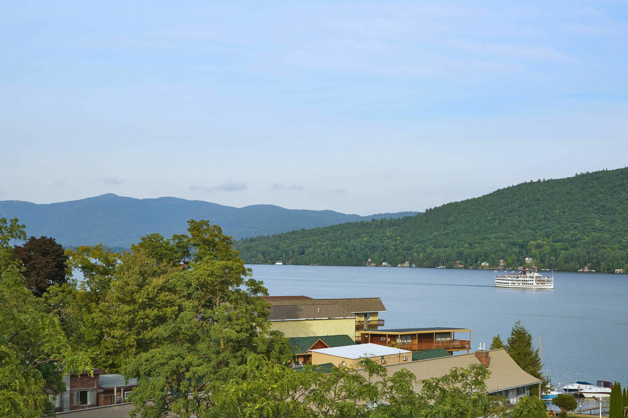 Courtyard By Marriott Lake George Hotel Exterior photo